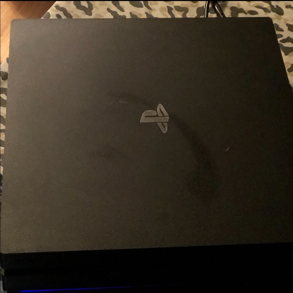 PS4 PRO 4K EDITION 1TB